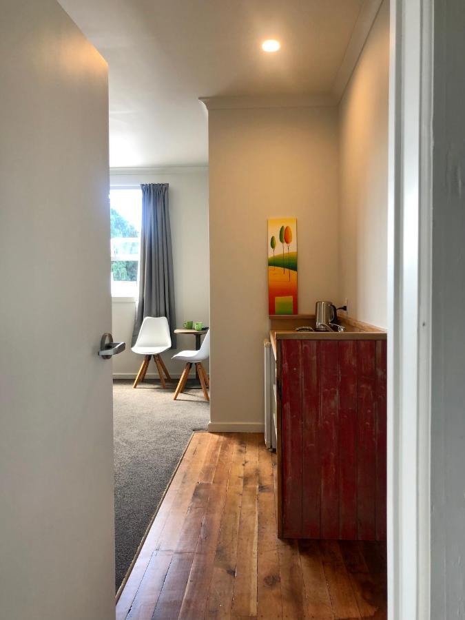 Cosy Studio Perfect For A Couple At Historic Town Raetihi Exterior photo